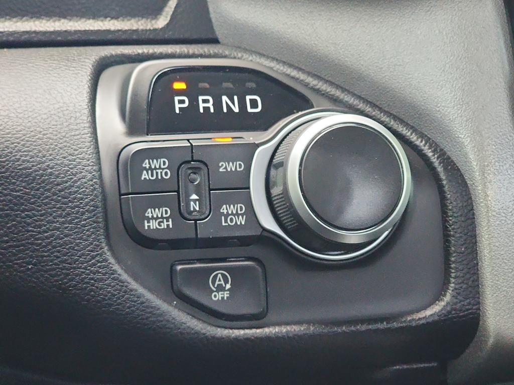 Thumbnail: 2025 RAM 1500 - 27