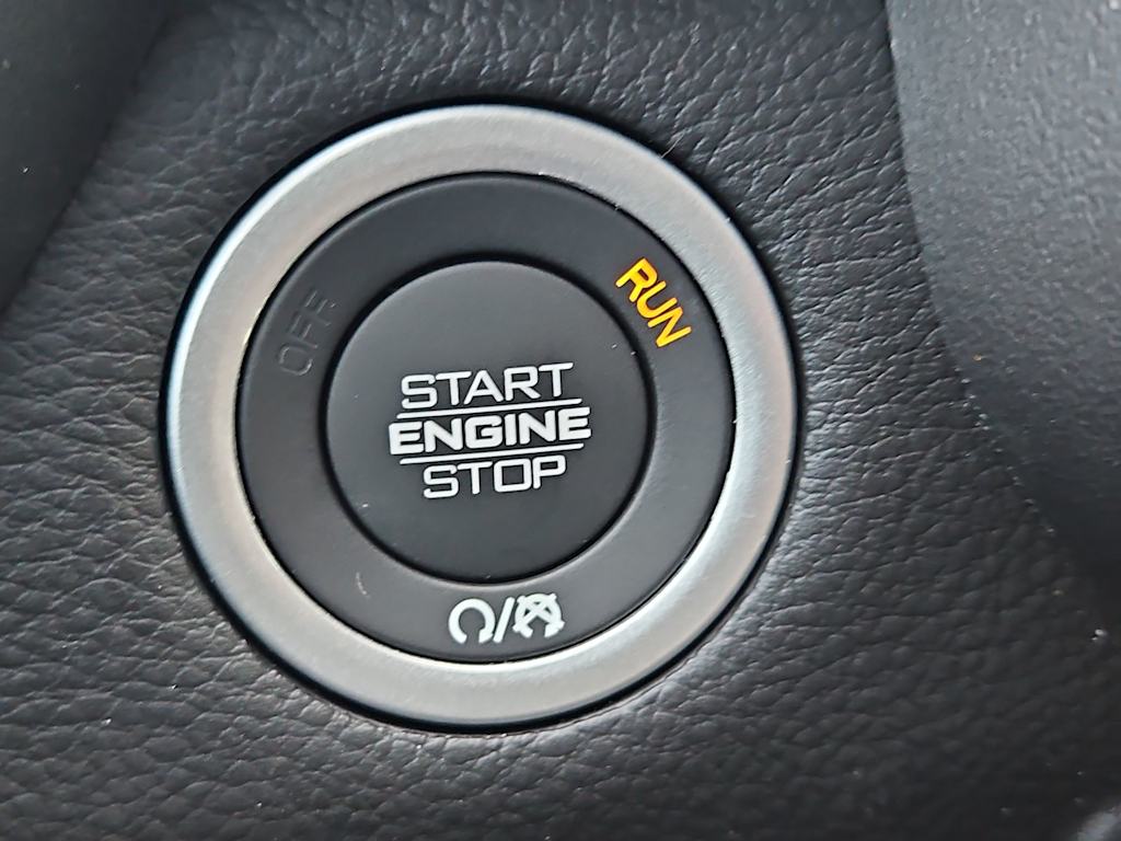 Thumbnail: 2026 RAM 1500 - 25
