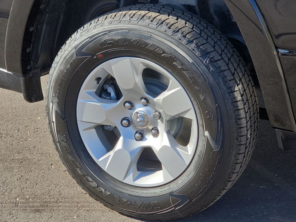 Thumbnail: 2026 RAM 1500 - 8