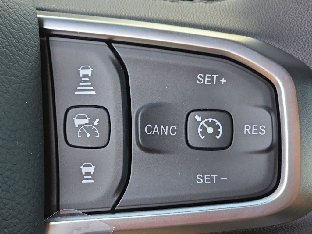 Thumbnail: 2026 RAM 1500 - 28