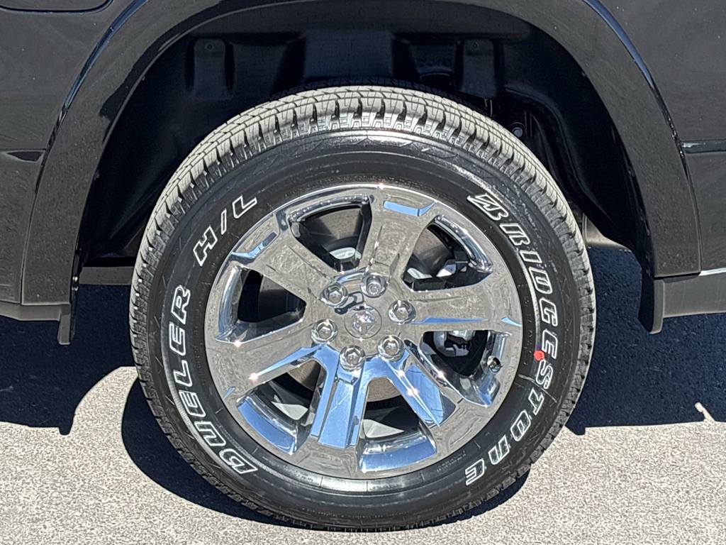 Thumbnail: 2026 RAM 1500 - 8