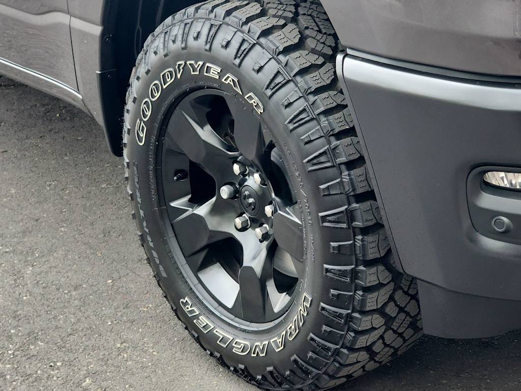 Thumbnail: 2026 RAM 1500 - 7