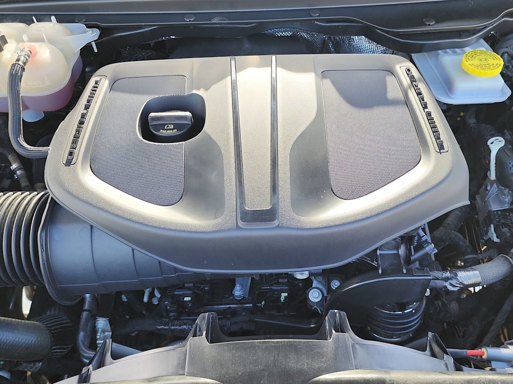 Thumbnail: 2025 RAM 1500 - 8