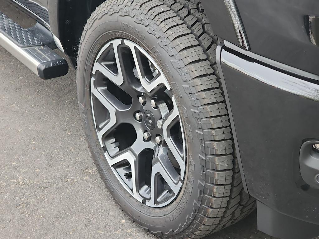 Thumbnail: 2026 RAM 1500 - 8