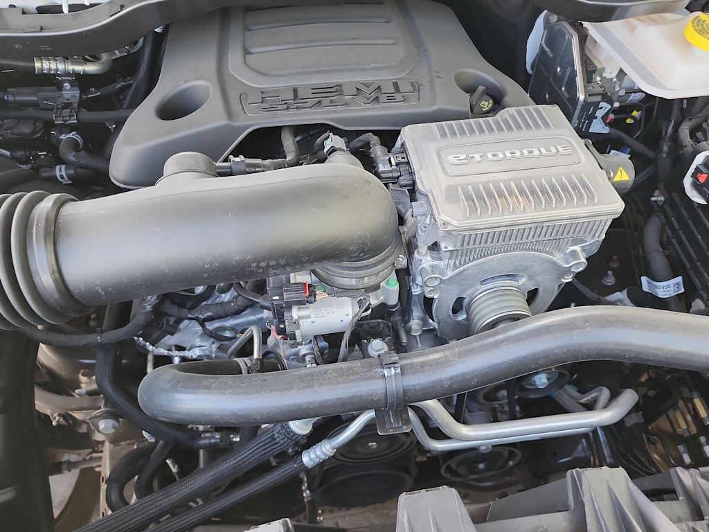 Thumbnail: 2026 RAM 1500 - 9