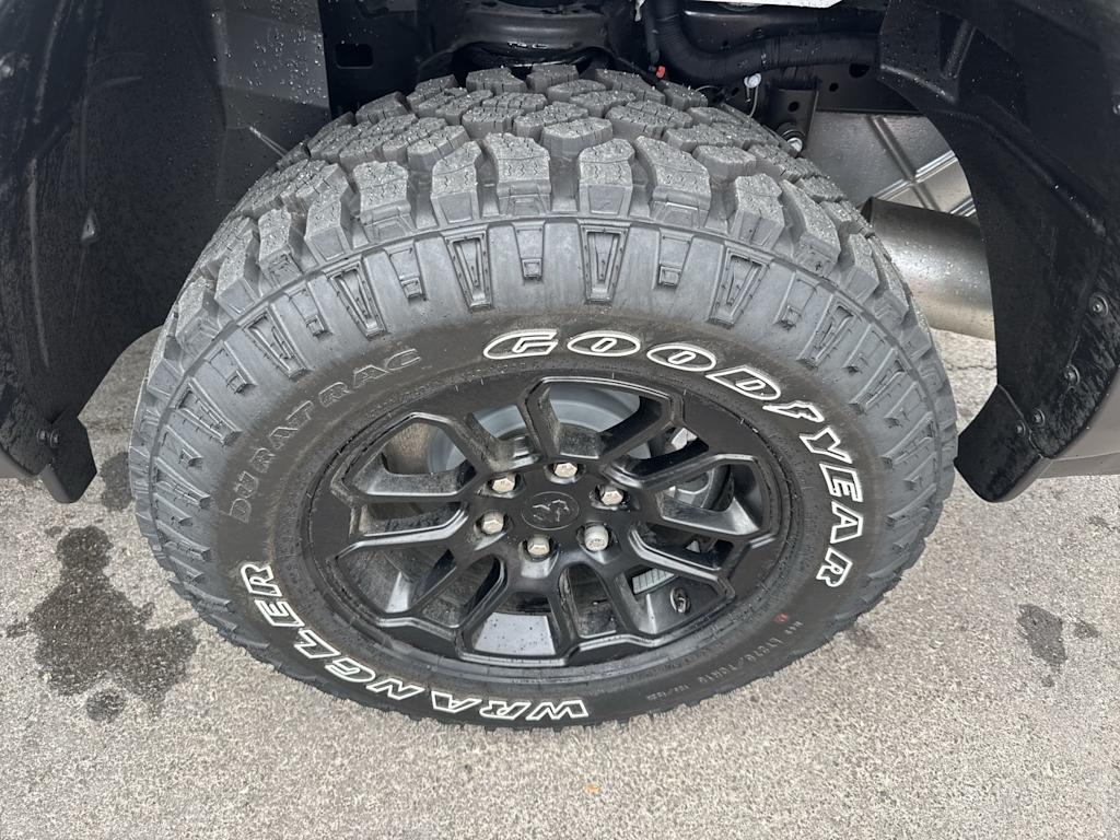 Thumbnail: 2026 RAM 1500 - 7