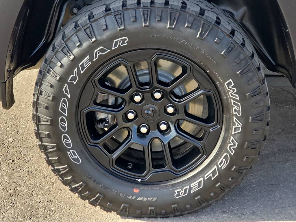 Thumbnail: 2025 RAM 1500 - 8