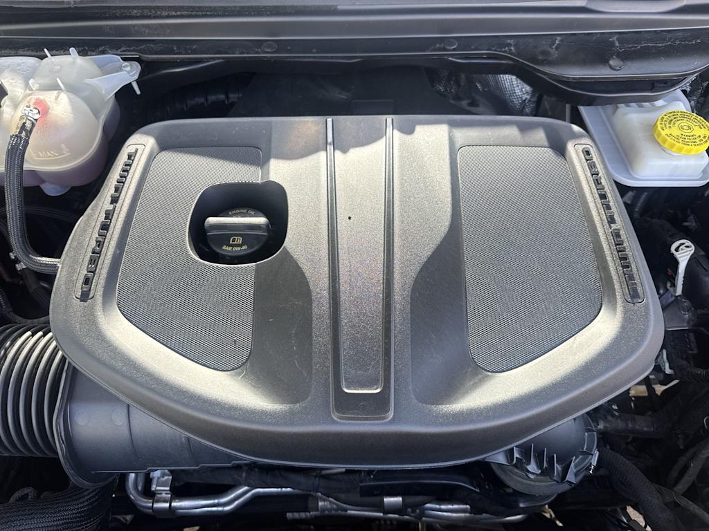 Thumbnail: 2025 RAM 1500 - 9