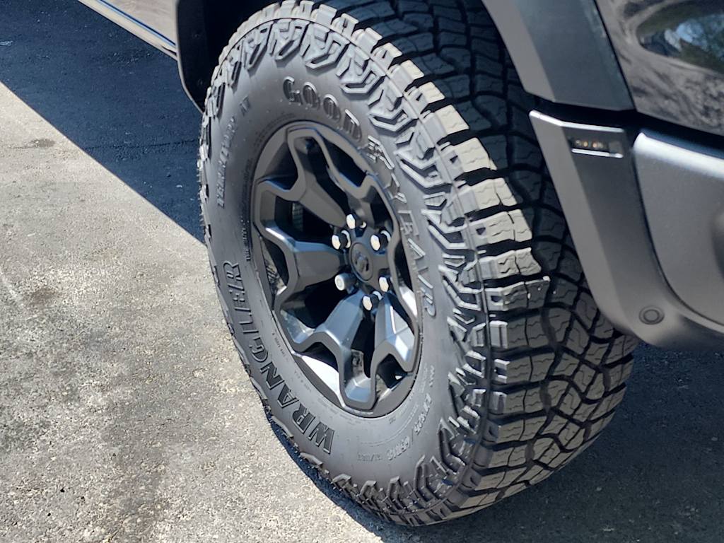 Thumbnail: 2026 RAM 1500 - 8