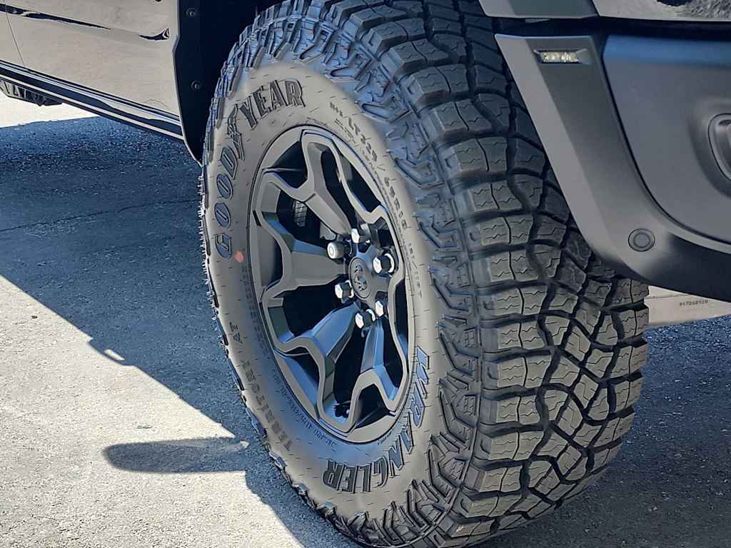Thumbnail: 2026 RAM 1500 - 8