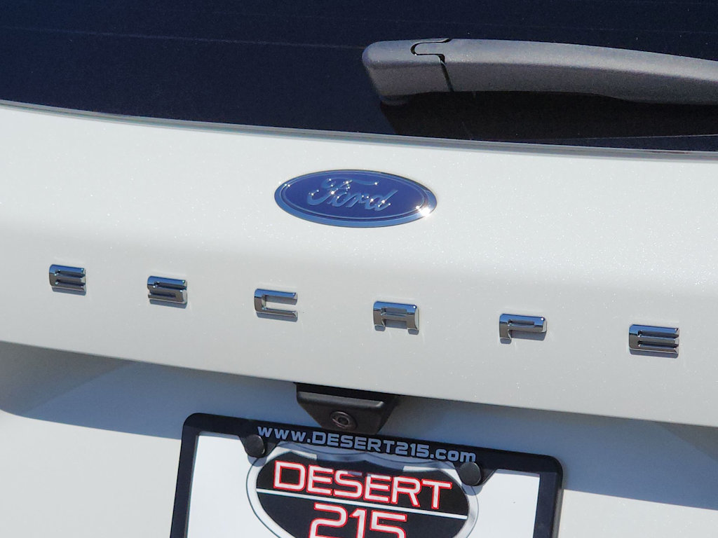 Thumbnail: 2021 Ford Escape - 7