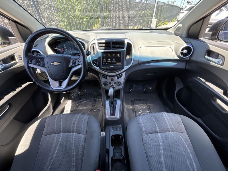 Thumbnail: 2018 Chevrolet Sonic - 10