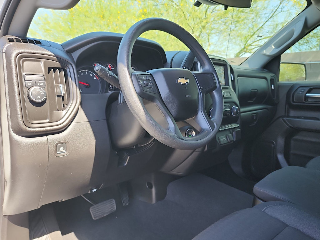 Thumbnail: 2025 Chevrolet Silverado 1500 - 2