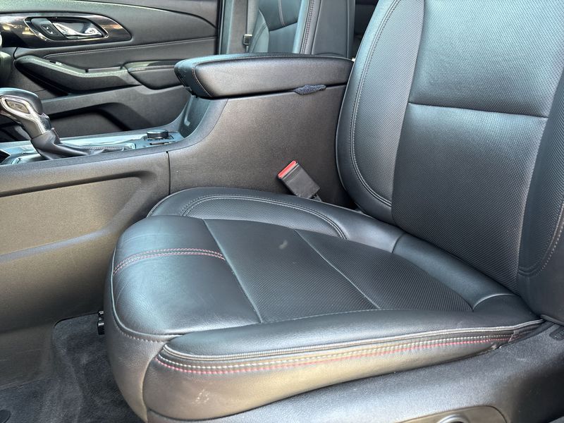 Thumbnail: 2022 Chevrolet Traverse - 10