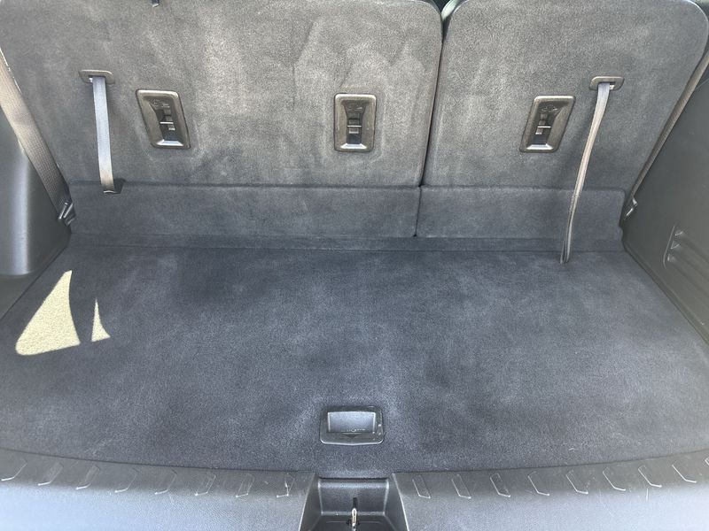 Thumbnail: 2022 Chevrolet Traverse - 16