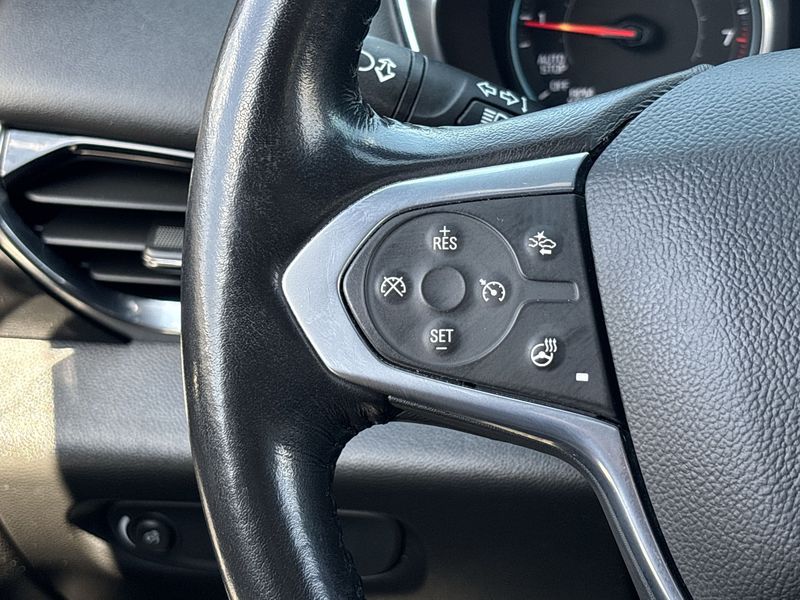 Thumbnail: 2022 Chevrolet Traverse - 28