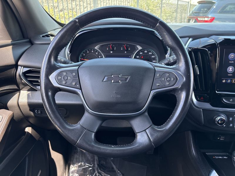 Thumbnail: 2022 Chevrolet Traverse - 12