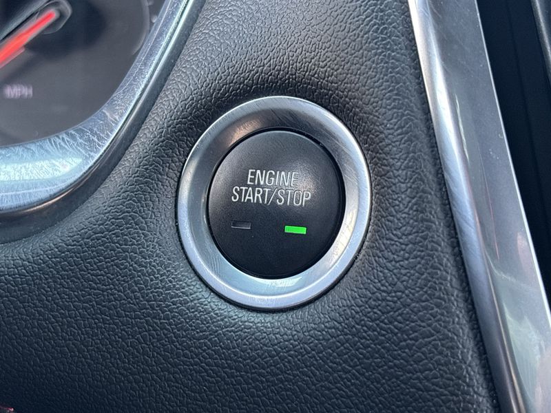 Thumbnail: 2022 Chevrolet Traverse - 24