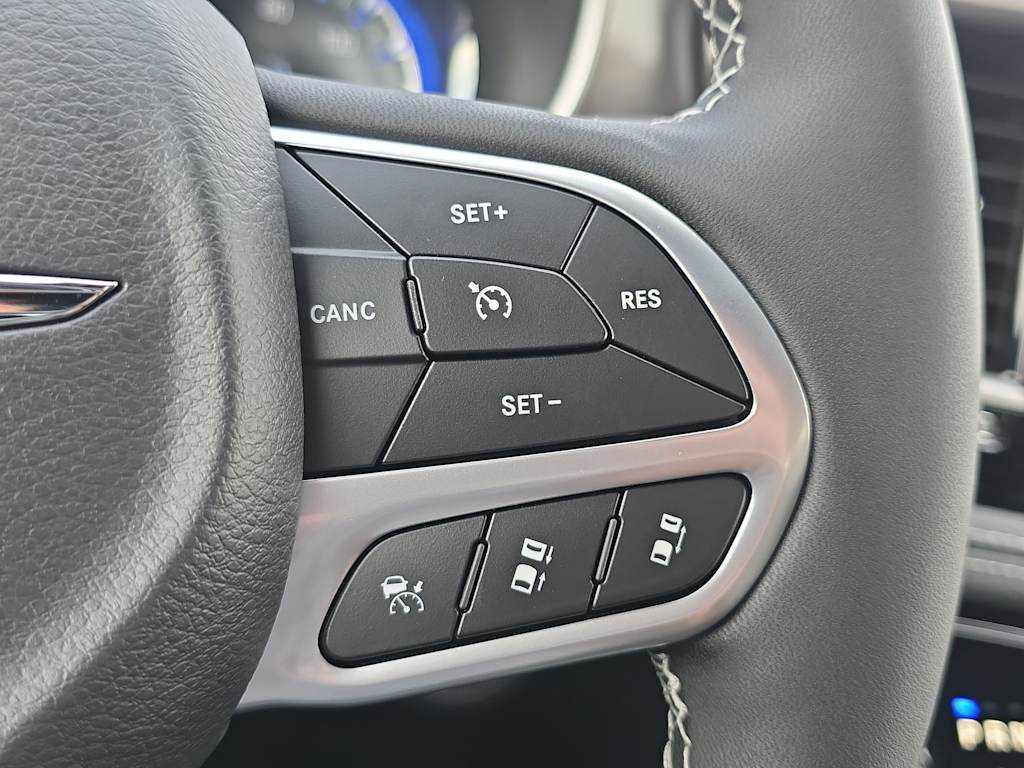Thumbnail: 2026 Chrysler Pacifica - 29