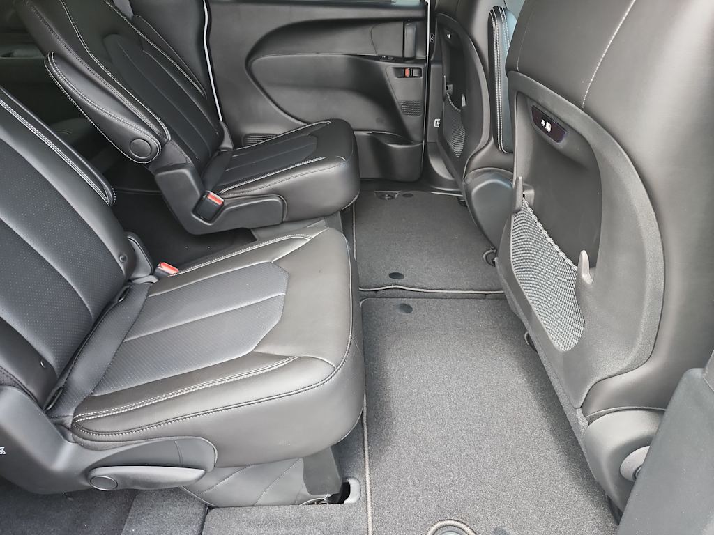 Thumbnail: 2026 Chrysler Pacifica - 22