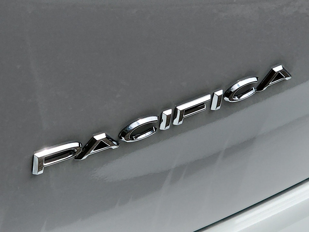 Thumbnail: 2026 Chrysler Pacifica - 7