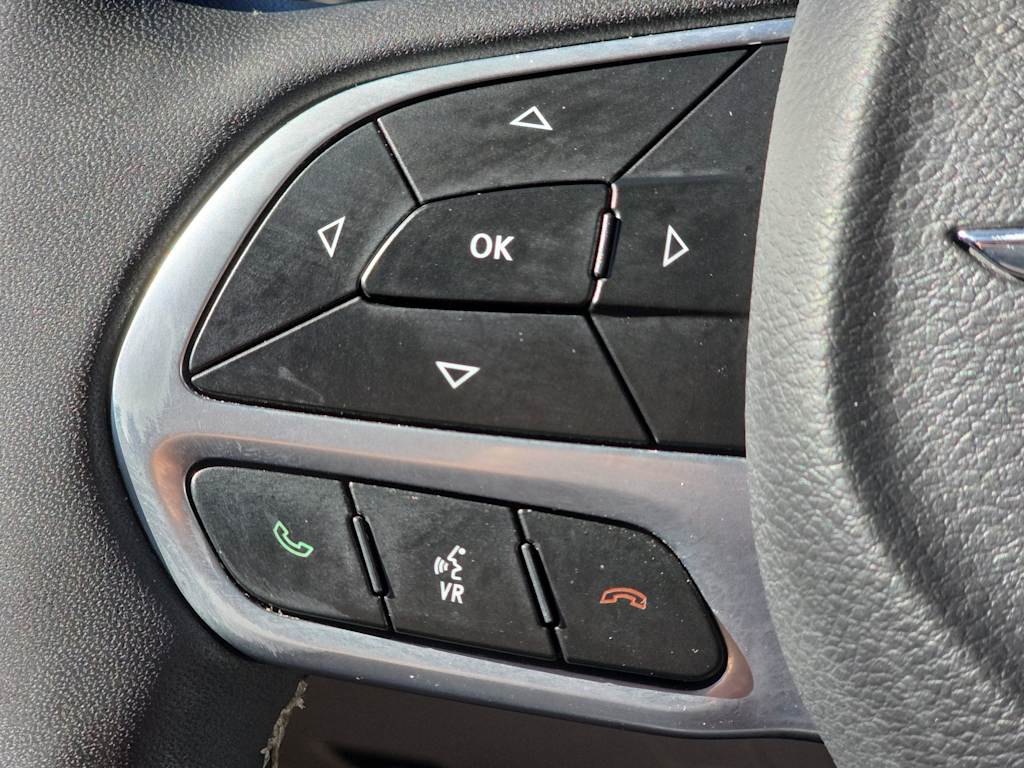 Thumbnail: 2023 Chrysler Pacifica - 27