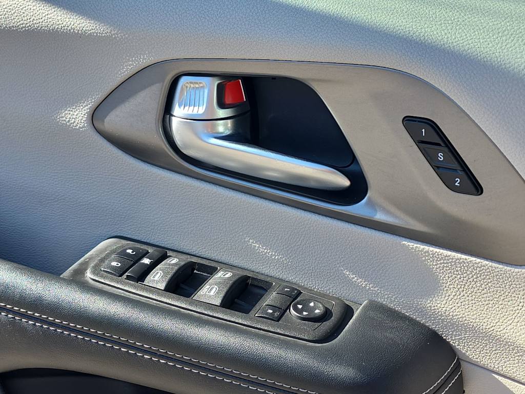 Thumbnail: 2023 Chrysler Pacifica - 29