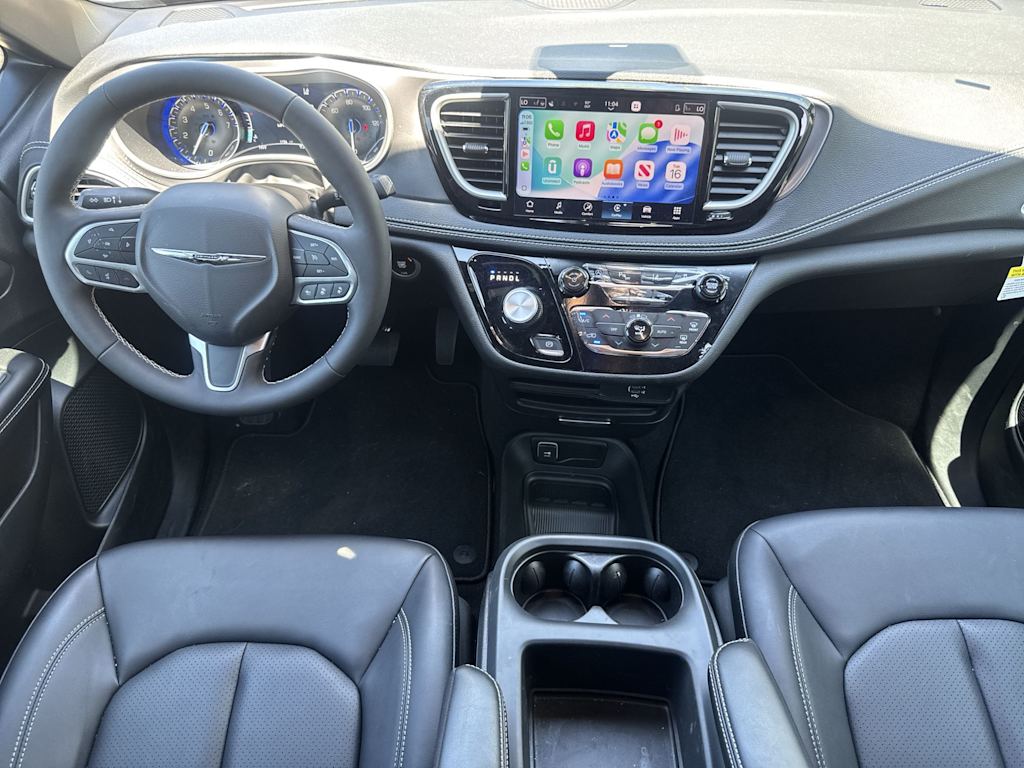 Thumbnail: 2026 Chrysler Pacifica - 9