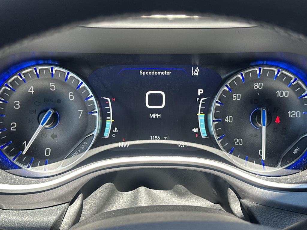 Thumbnail: 2026 Chrysler Pacifica - 15