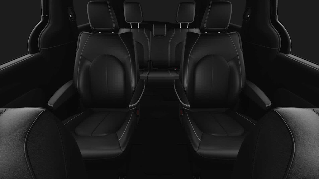 Thumbnail: 2025 Chrysler Pacifica - 4