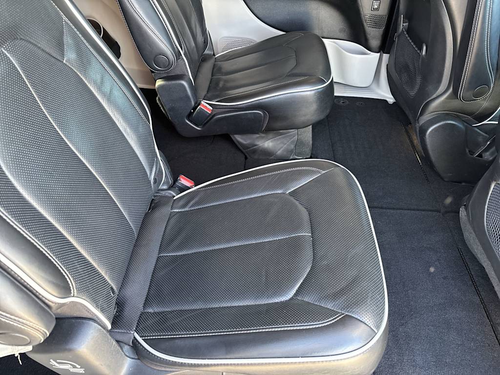 Thumbnail: 2022 Chrysler Pacifica - 12