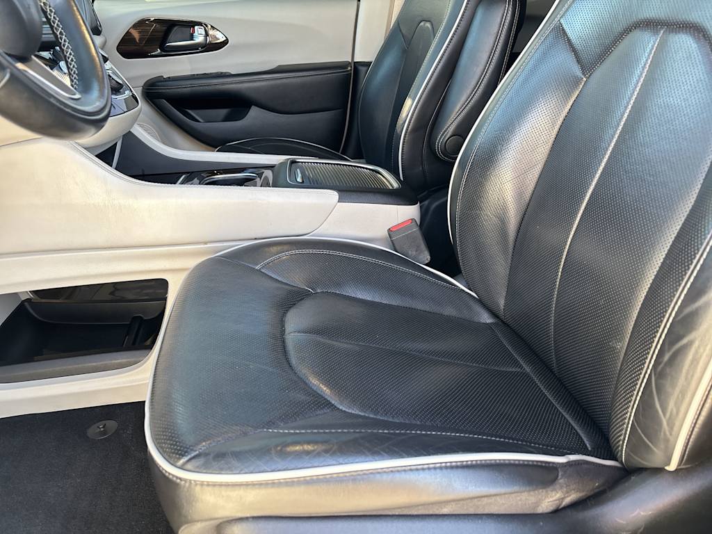 Thumbnail: 2022 Chrysler Pacifica - 11