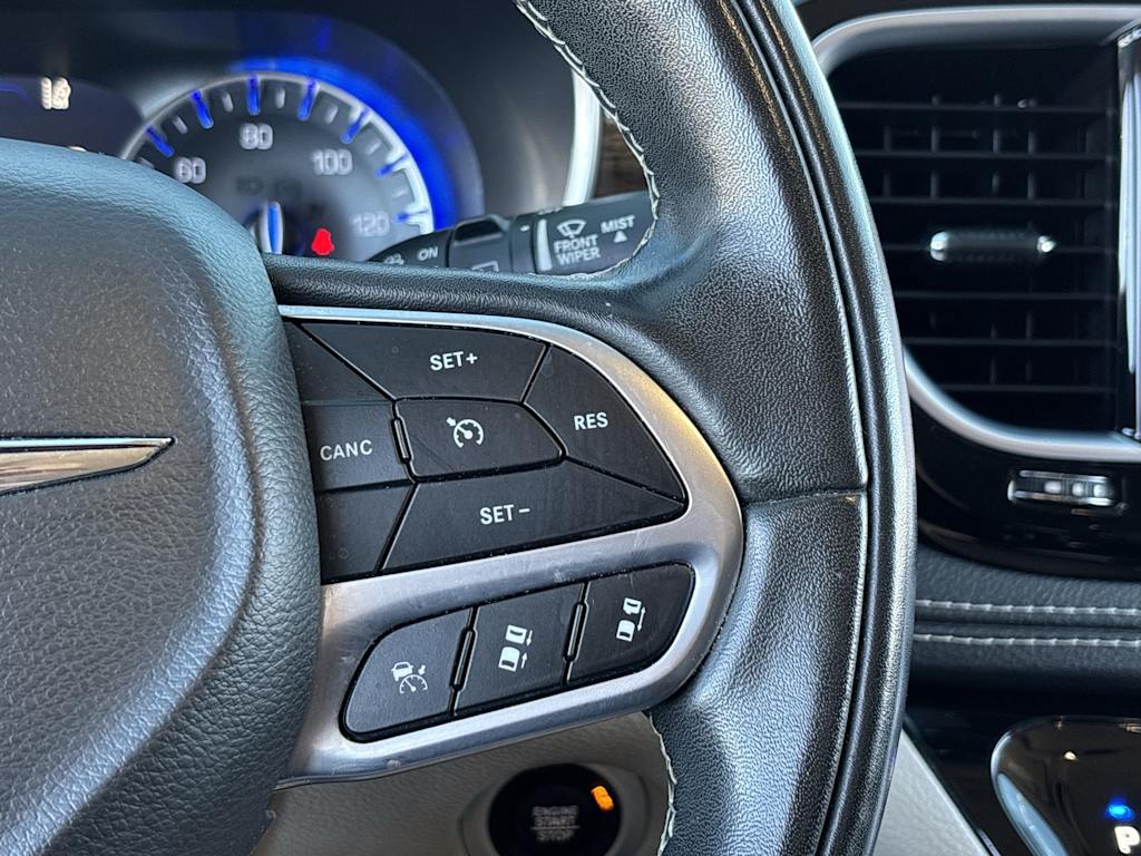 Thumbnail: 2022 Chrysler Pacifica - 27