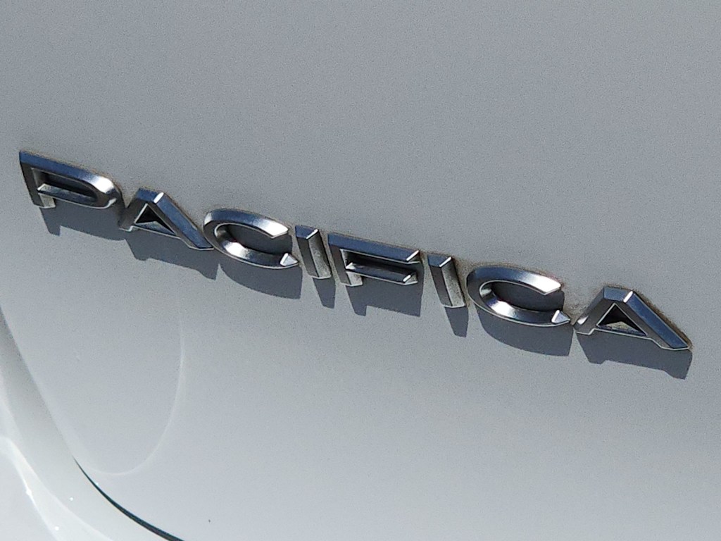 Thumbnail: 2024 Chrysler Pacifica - 7