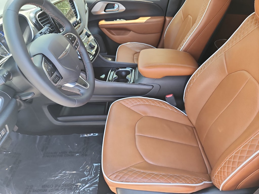 Thumbnail: 2024 Chrysler Pacifica - 11