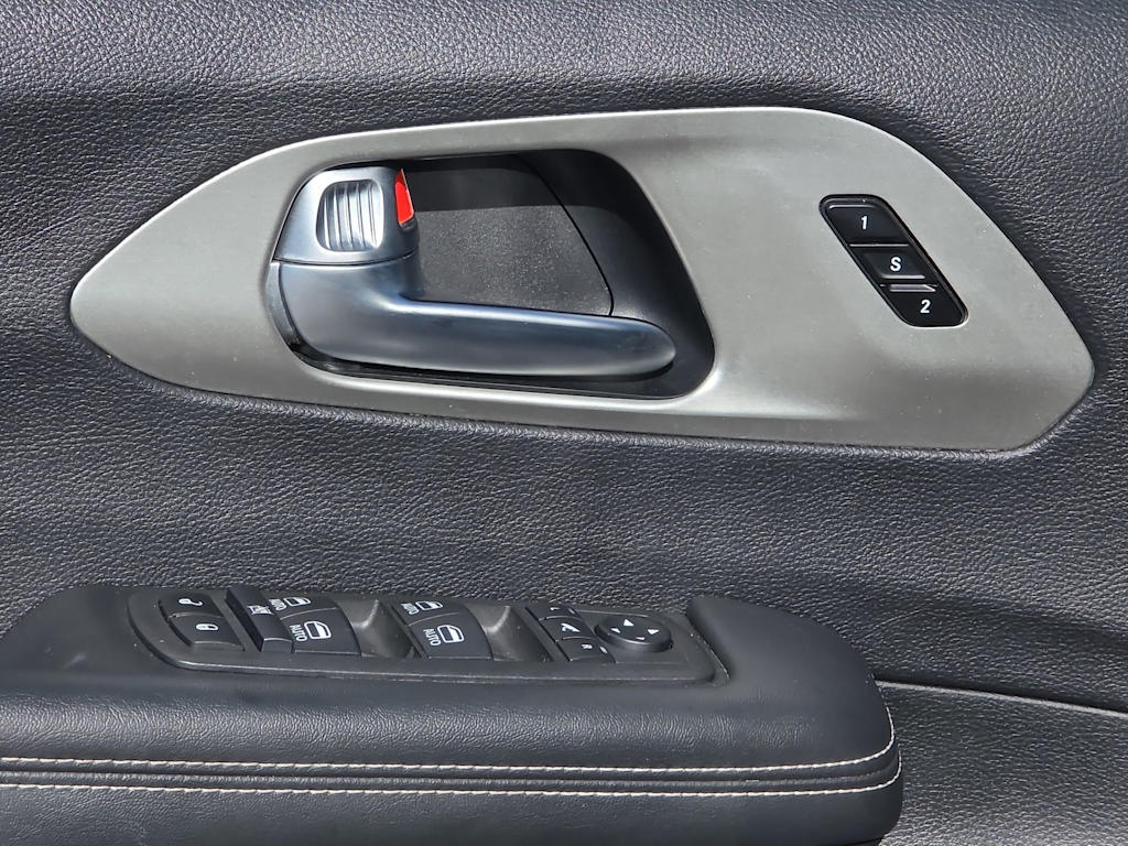 Thumbnail: 2024 Chrysler Pacifica - 27