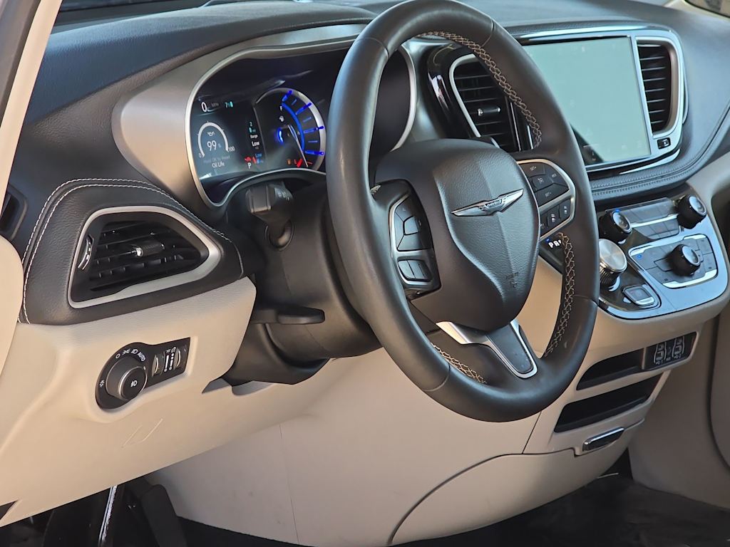 Thumbnail: 2024 Chrysler Pacifica - 2