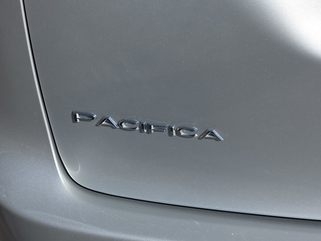 Thumbnail: 2024 Chrysler Pacifica - 7