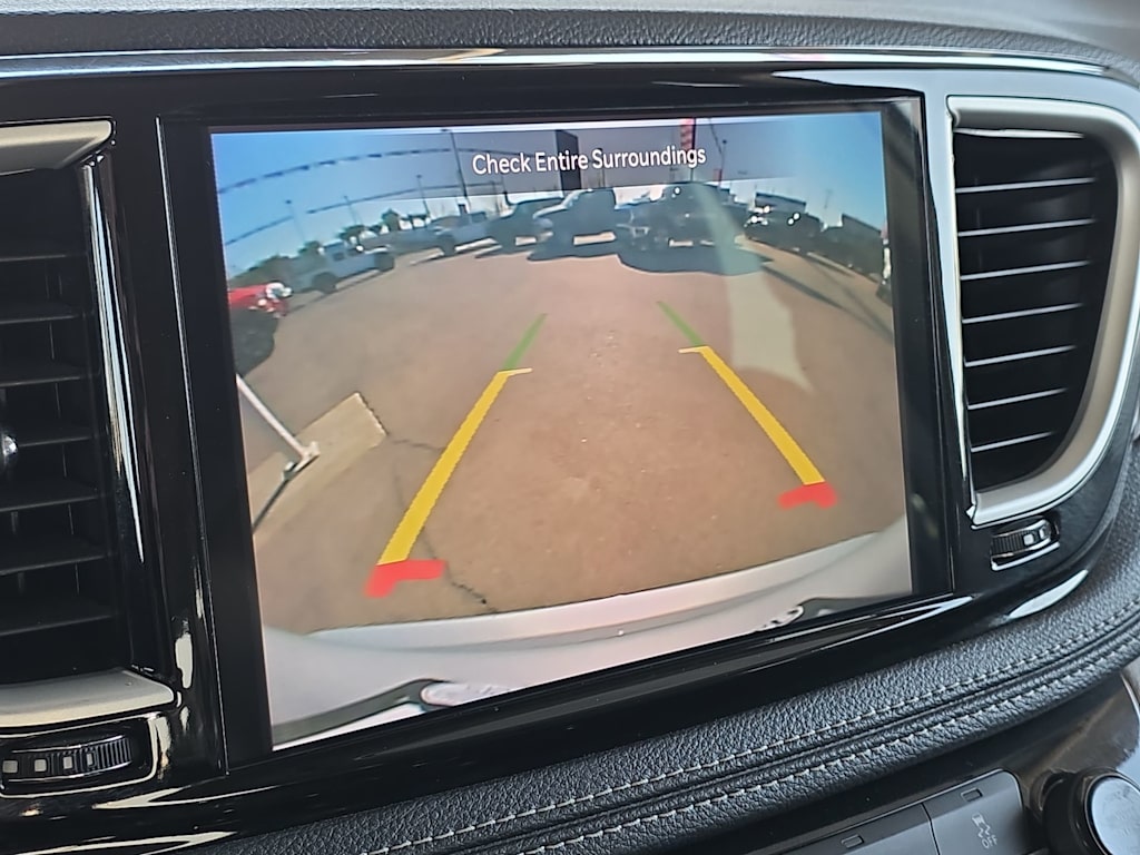 Thumbnail: 2024 Chrysler Pacifica - 15