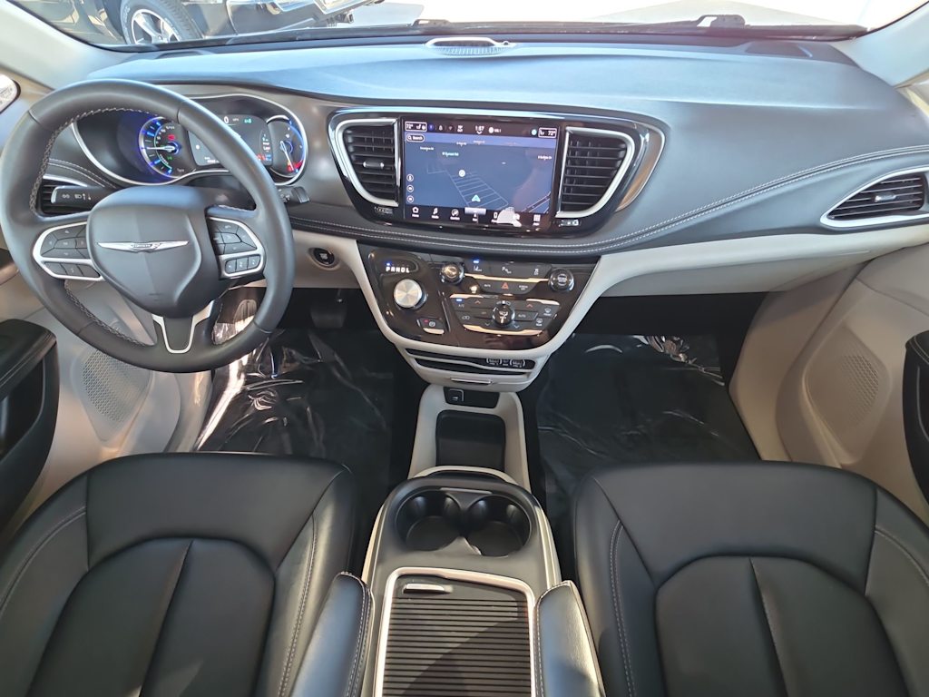 Thumbnail: 2024 Chrysler Pacifica - 10