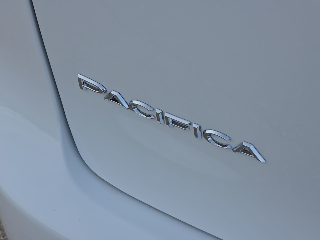 Thumbnail: 2026 Chrysler Pacifica - 7