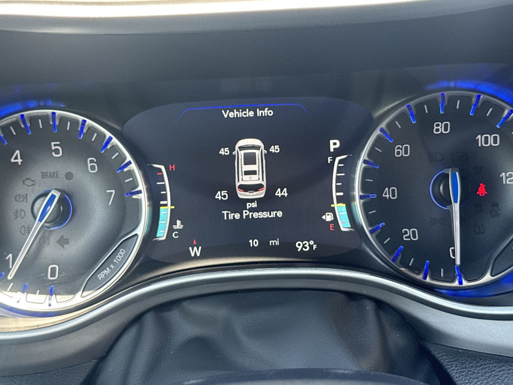 Thumbnail: 2027 Chrysler Pacifica - 16