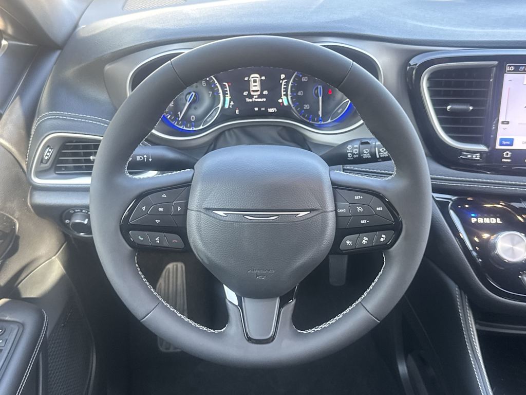 Thumbnail: 2027 Chrysler Pacifica - 12