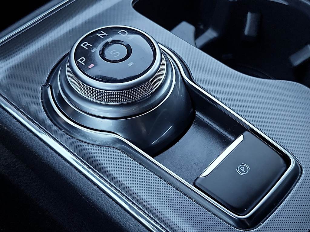 Thumbnail: 2022 Ford Edge - 16