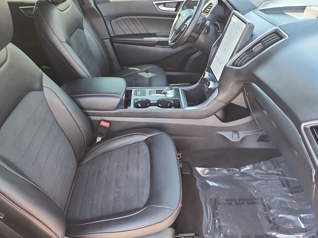 Thumbnail: 2022 Ford Edge - 23