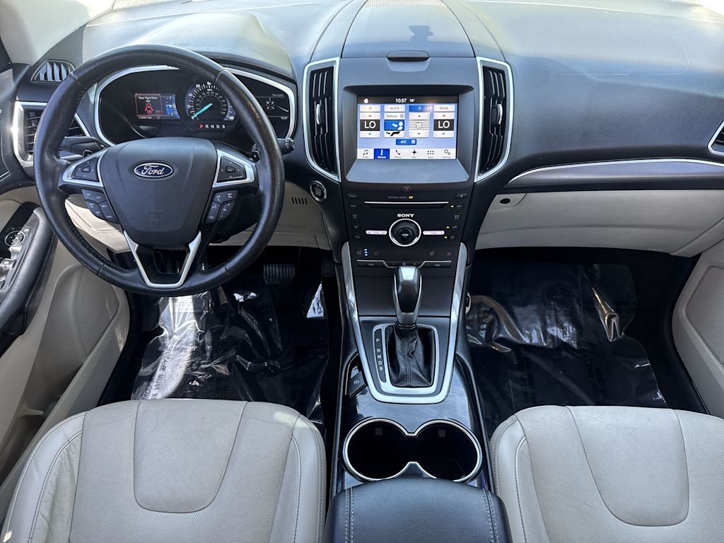 Thumbnail: 2016 Ford Edge - 9