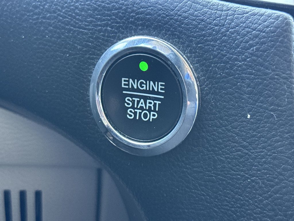 Thumbnail: 2016 Ford Edge - 24