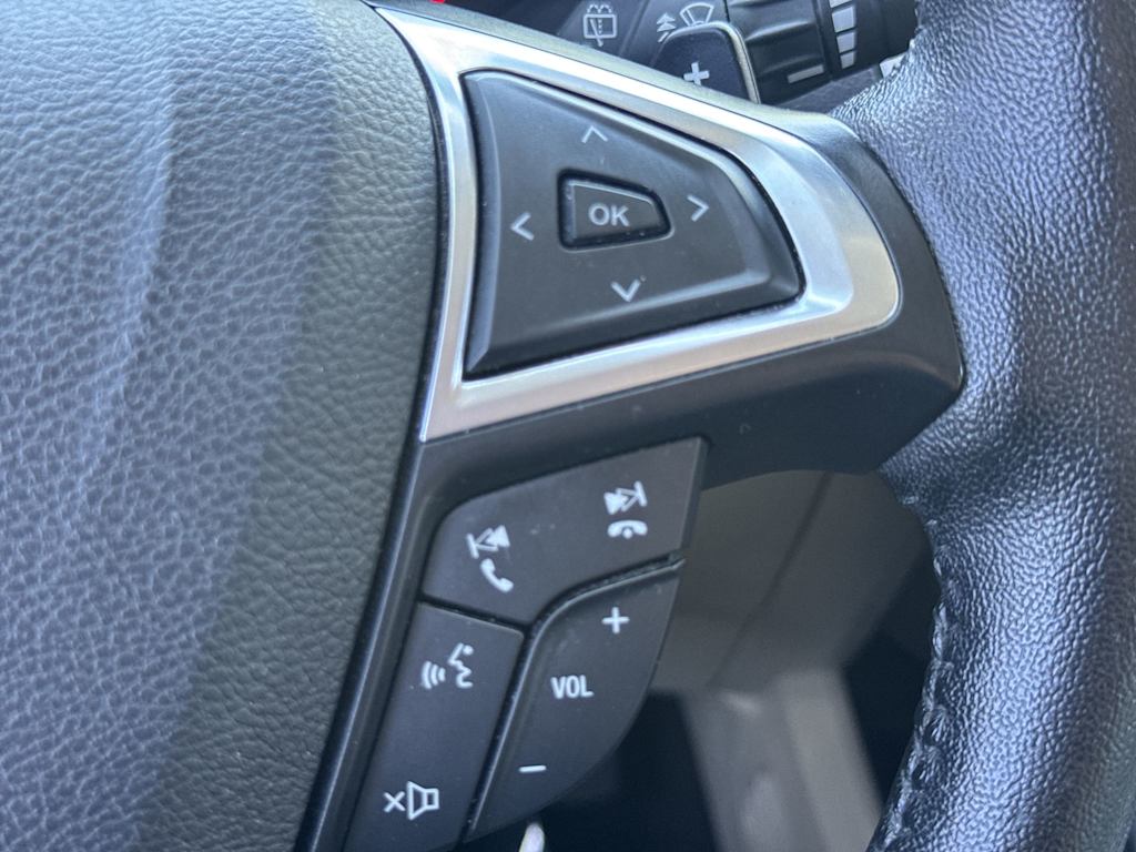 Thumbnail: 2016 Ford Edge - 27