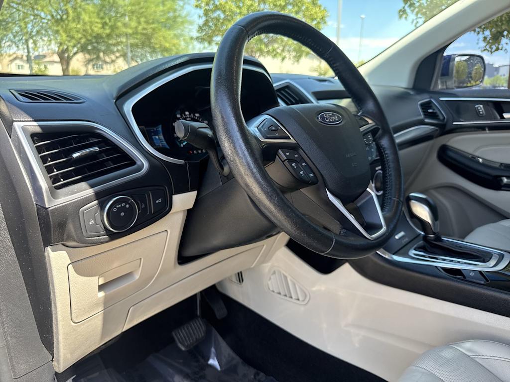 Thumbnail: 2016 Ford Edge - 2