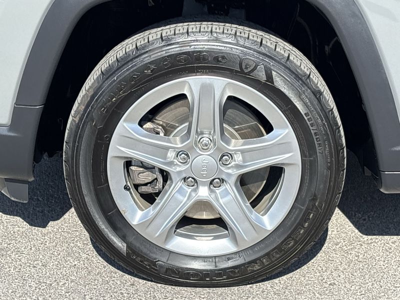 Thumbnail: 2024 Jeep Compass - 8